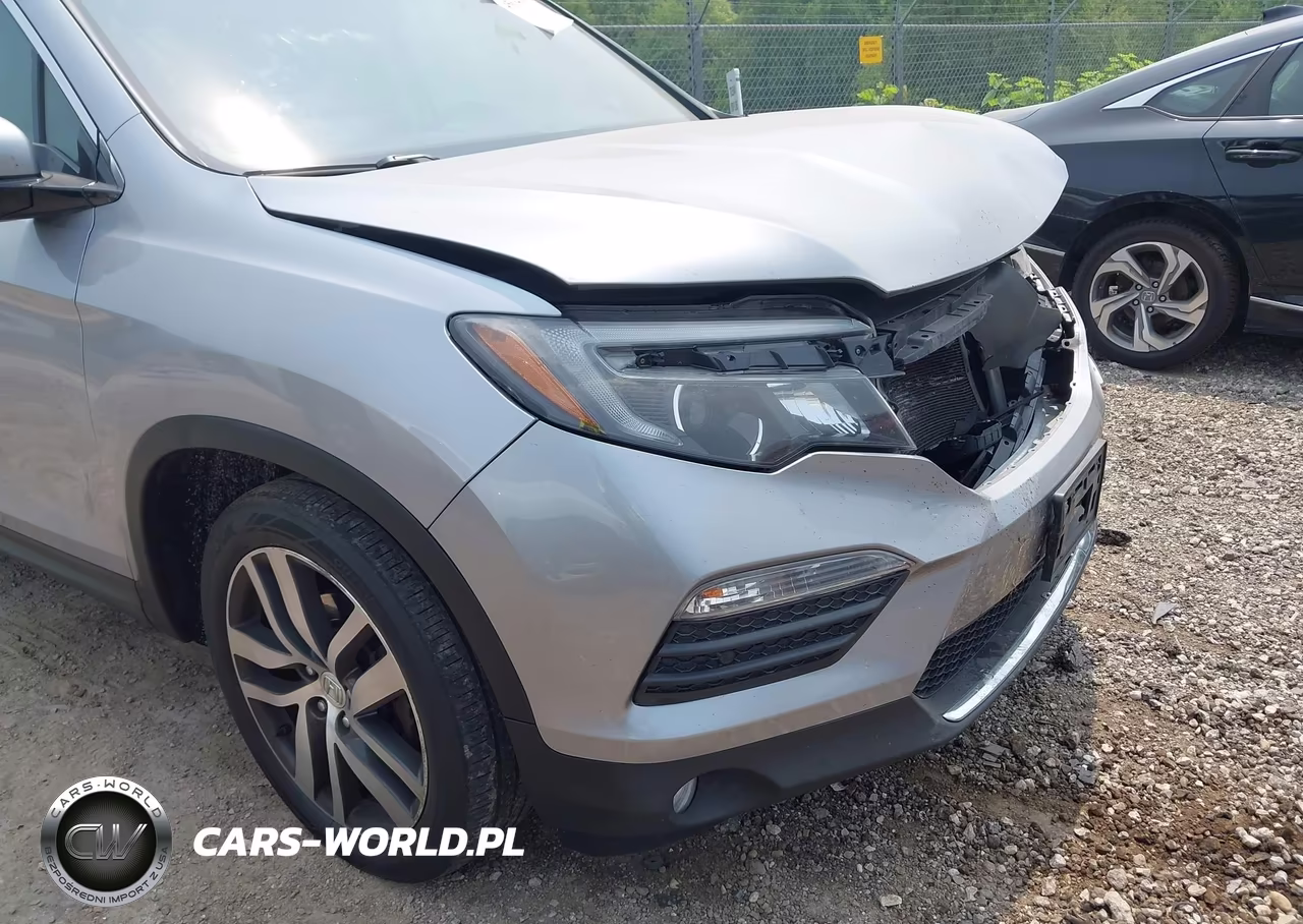 2016 Honda Pilot Touring VIN:5FNYF6H94GB114585 - 18
