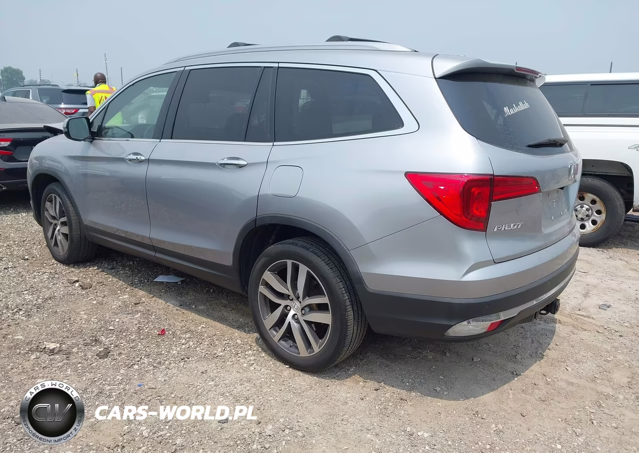 2016 Honda Pilot Touring VIN:5FNYF6H94GB114585 - 3