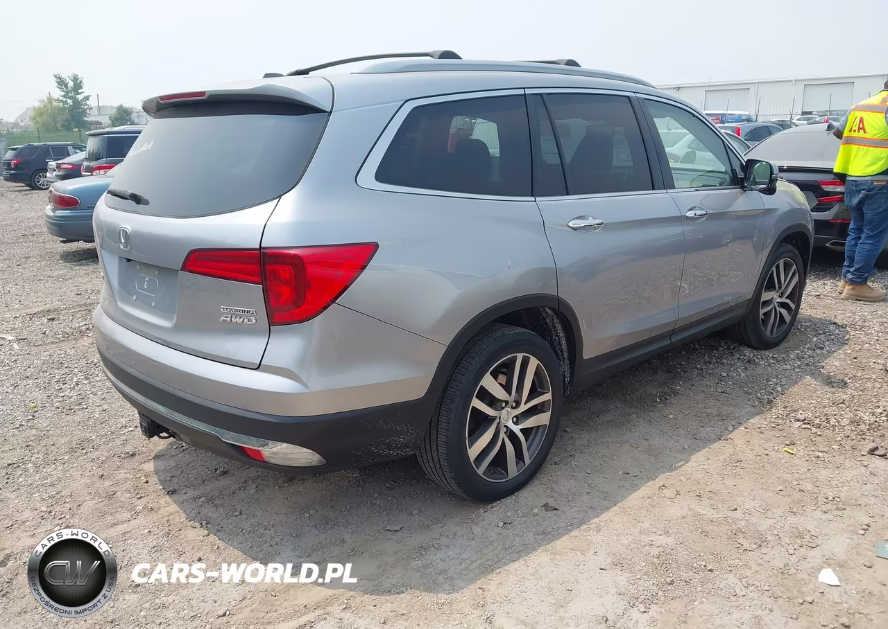 2016 Honda Pilot Touring VIN:5FNYF6H94GB114585 - 4