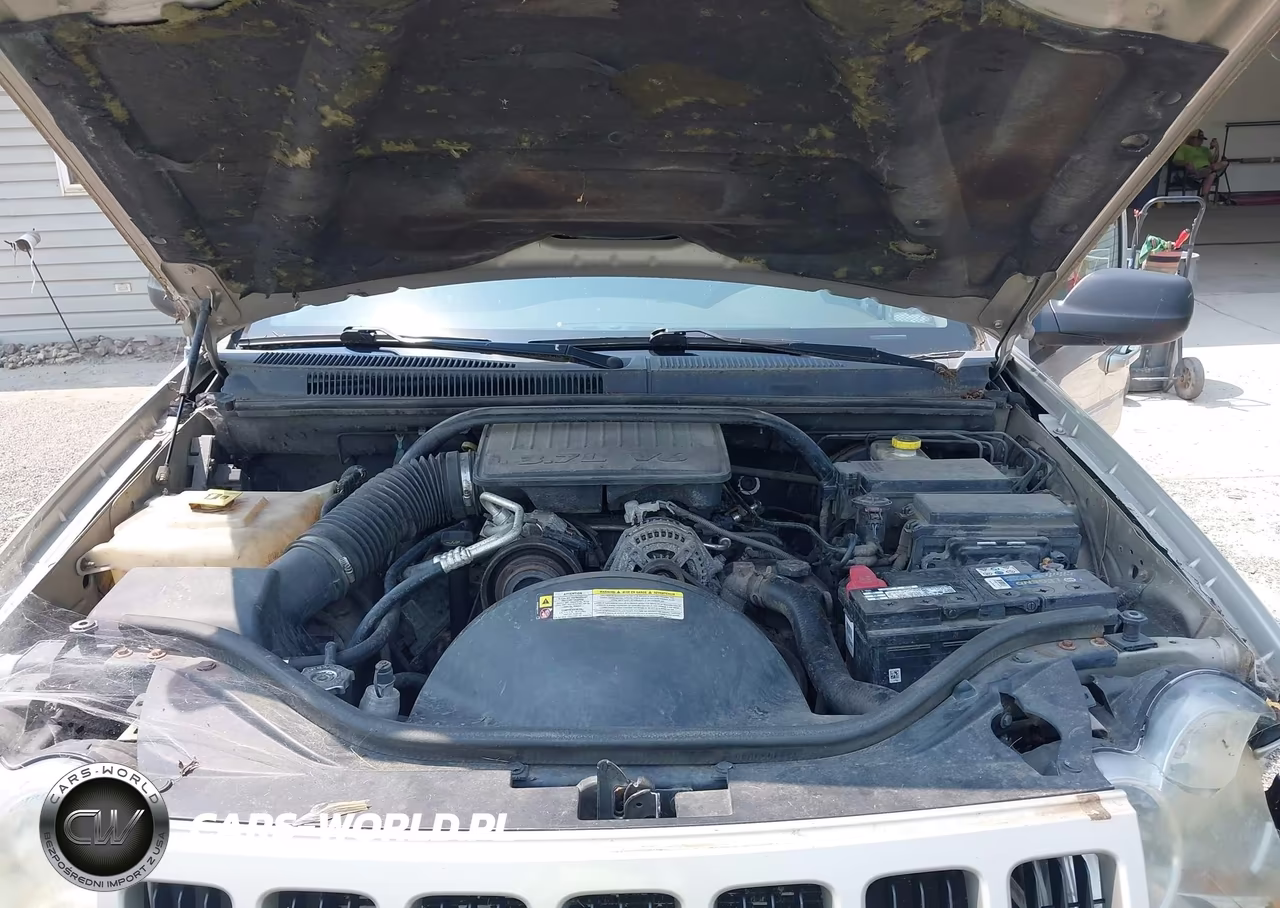 2008 Jeep Grand Cherokee Laredo VIN:1J8GR48K98C118326 - 10