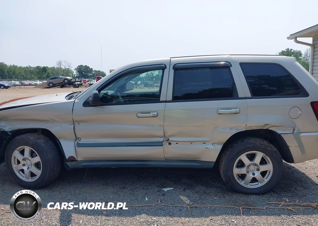 2008 Jeep Grand Cherokee Laredo VIN:1J8GR48K98C118326 - 13
