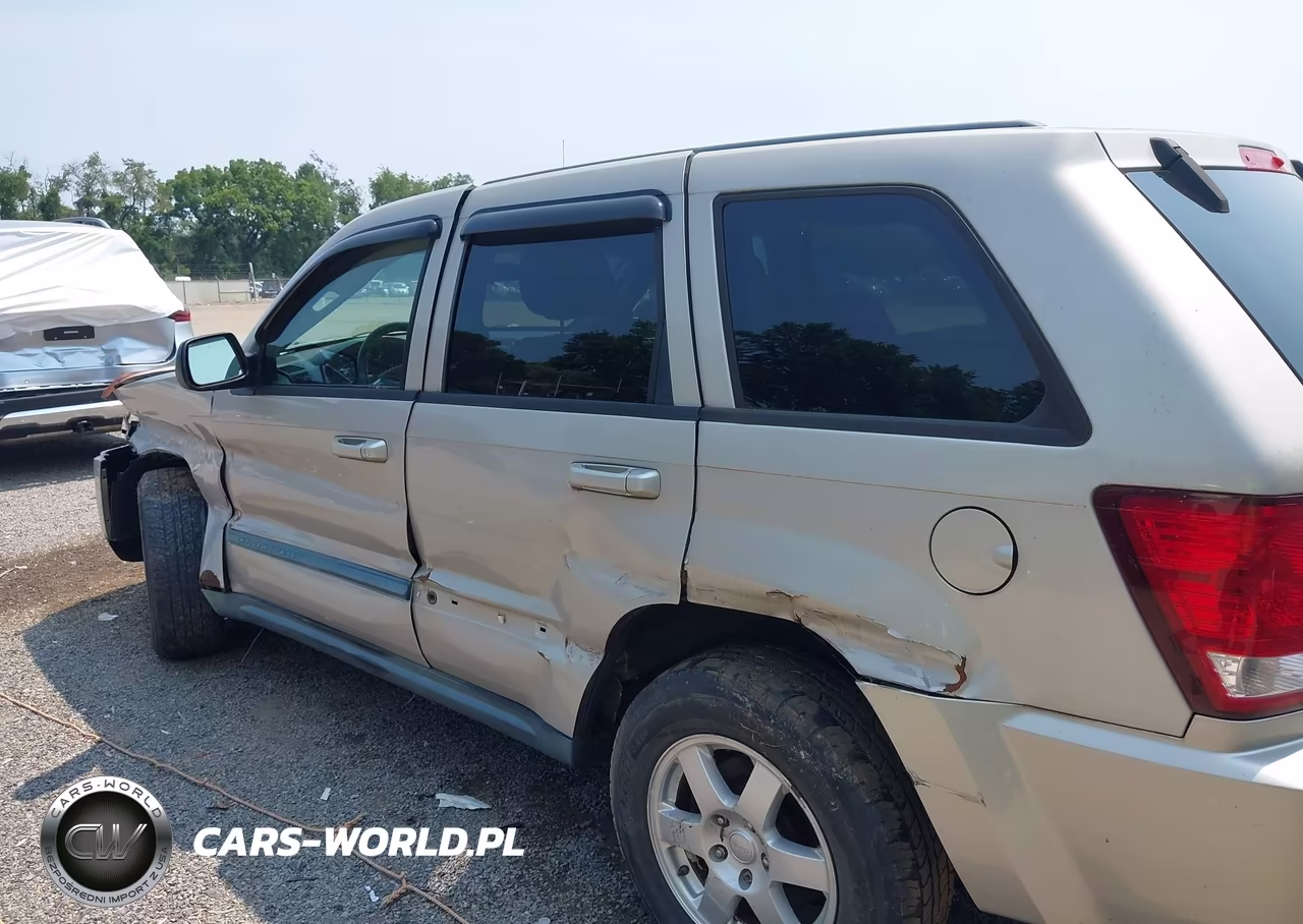 2008 Jeep Grand Cherokee Laredo VIN:1J8GR48K98C118326 - 16