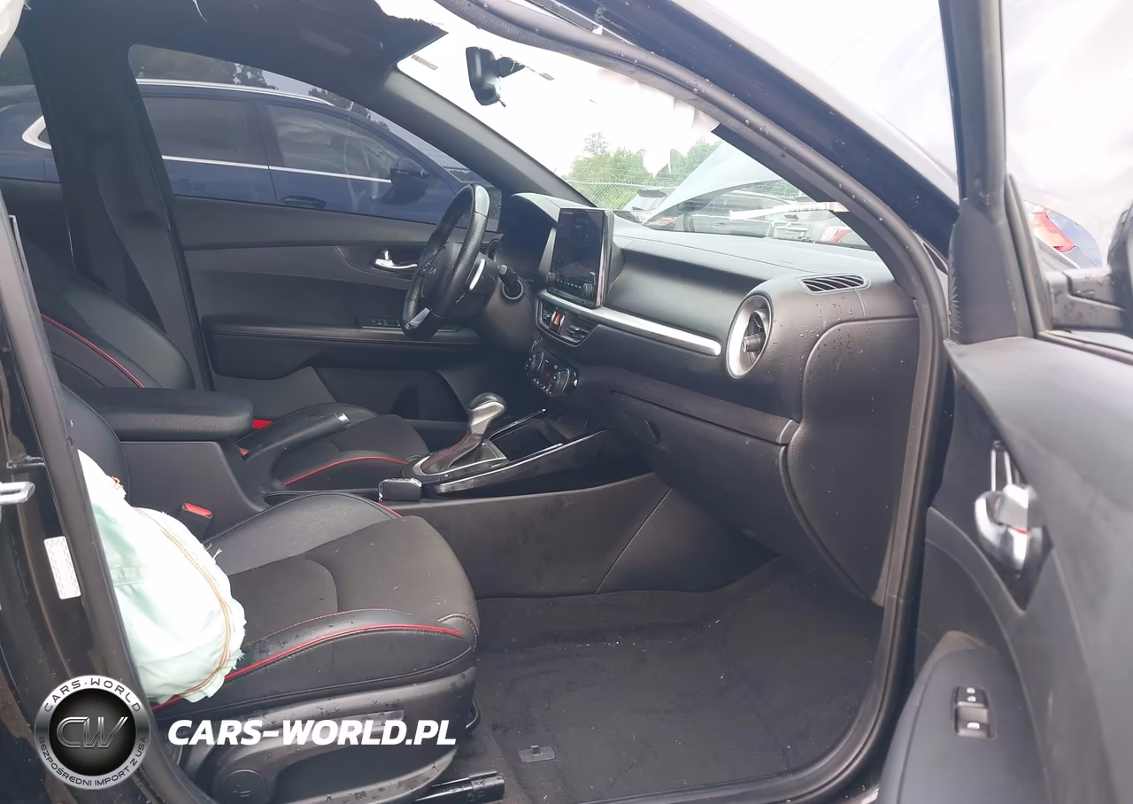 2022 Kia Forte Gt VIN:3KPF44AC7NE457725 - 5
