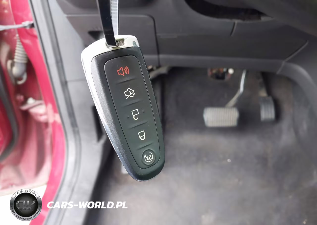 2017 Ford Escape Titanium VIN:1FMCU0JD8HUB15187 - 11