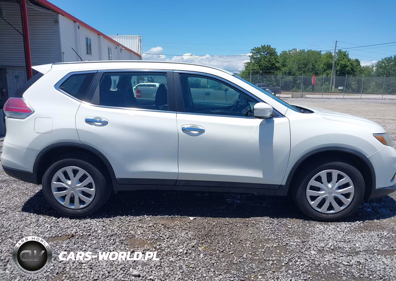 2015 Nissan Rogue S VIN:5N1AT2MVXFC886960 - 13