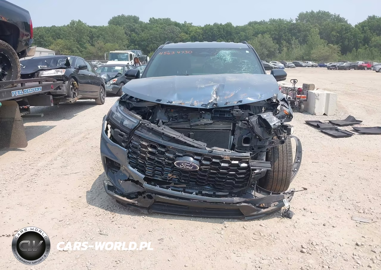 2025 Ford Explorer St-Line VIN:1FMUK8KH3SGC30408 - 13