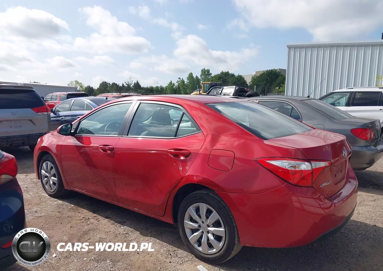 2015 Toyota Corolla Le VIN:5YFBURHE9FP262096 - 14