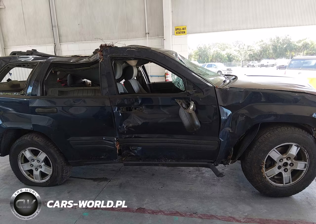 2005 Jeep Grand Cherokee Laredo VIN:1J4GR48K05C672576 - 14