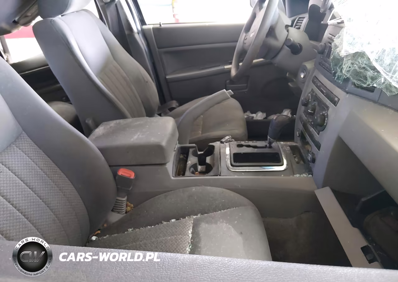 2005 Jeep Grand Cherokee Laredo VIN:1J4GR48K05C672576 - 5