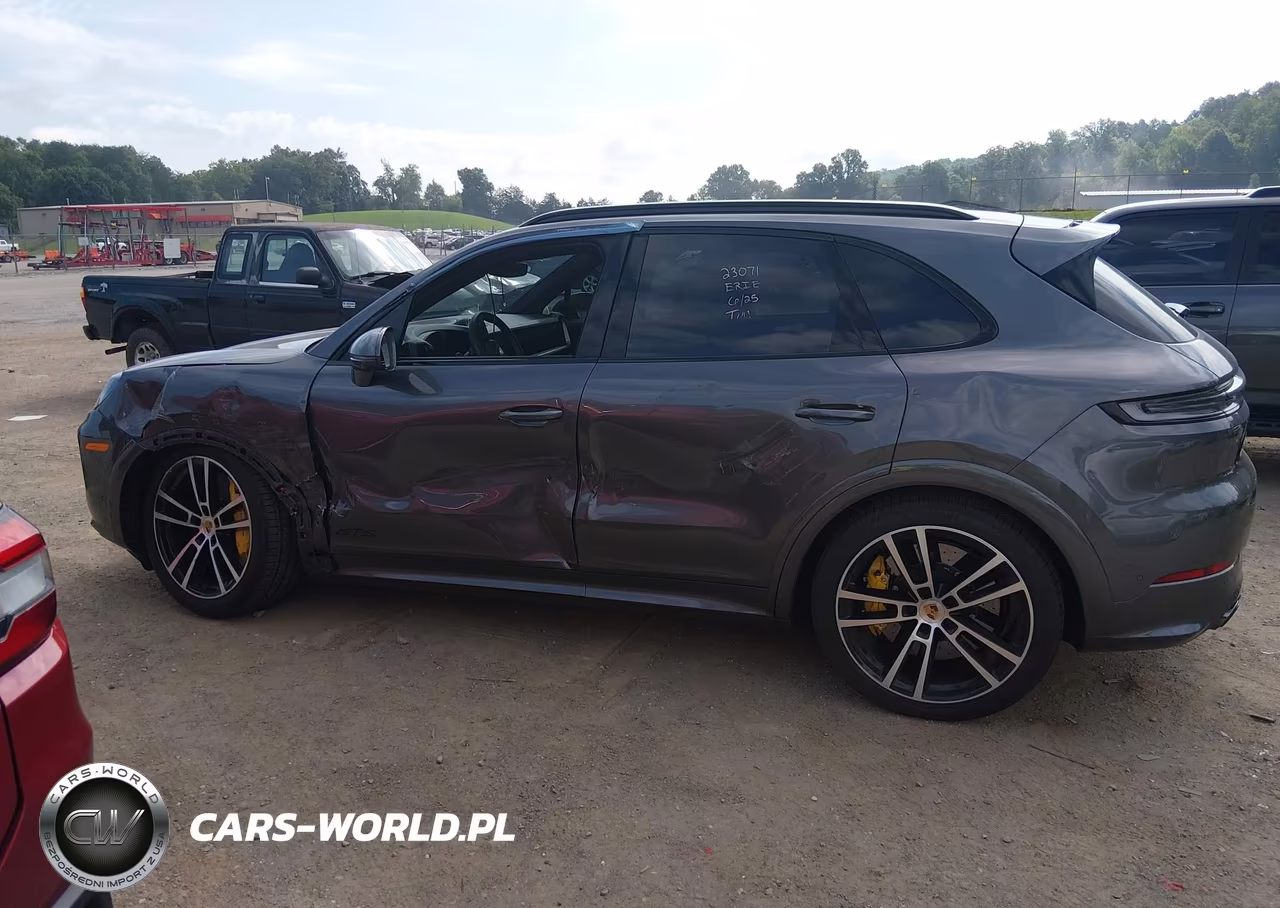 2025 Porsche Cayenne Gts VIN:WP1AG2AY5SDA26328 - 14
