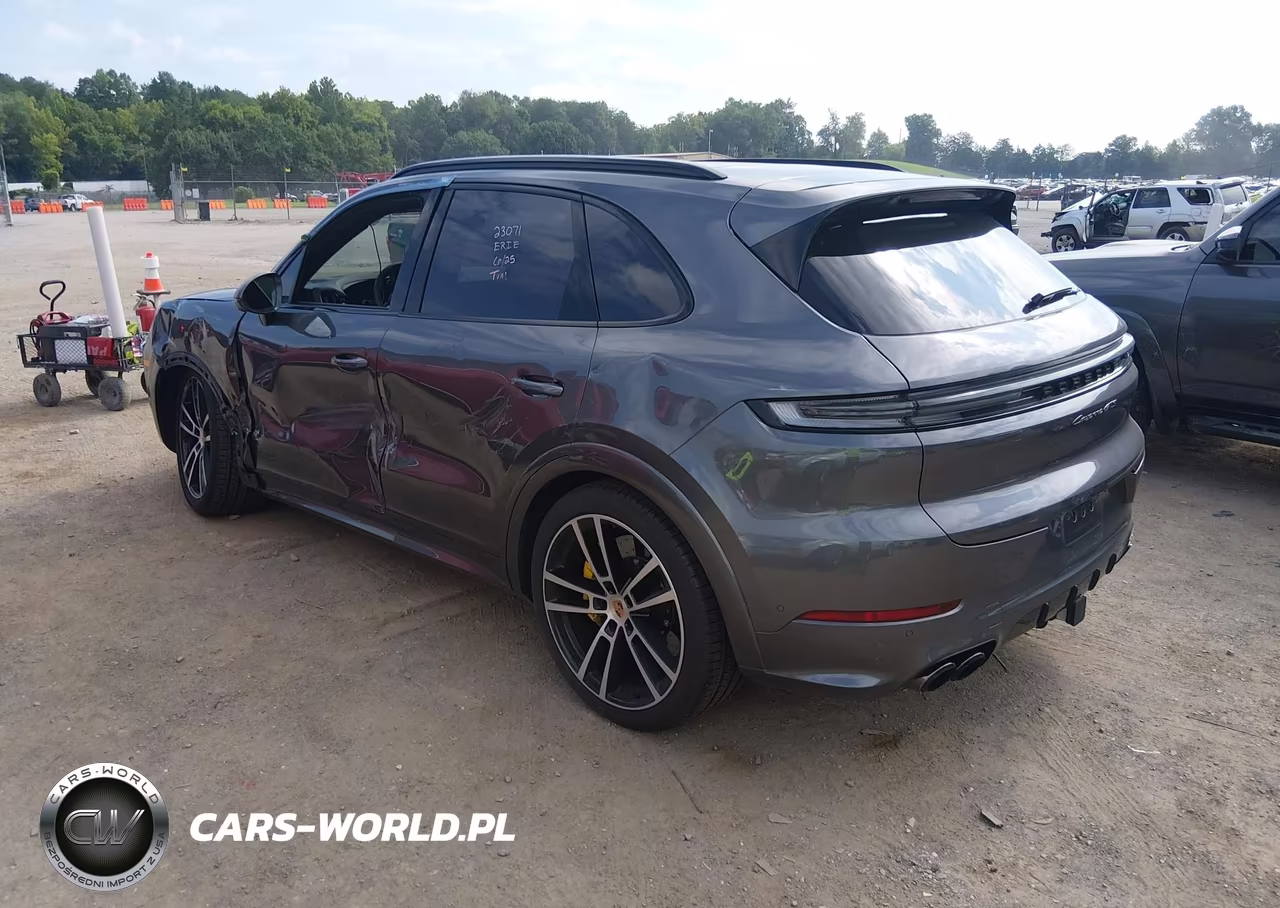 2025 Porsche Cayenne Gts VIN:WP1AG2AY5SDA26328 - 3