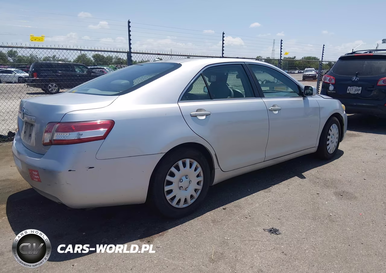 2011 Toyota Camry VIN:4T1BF3EK8BU690980 - 4