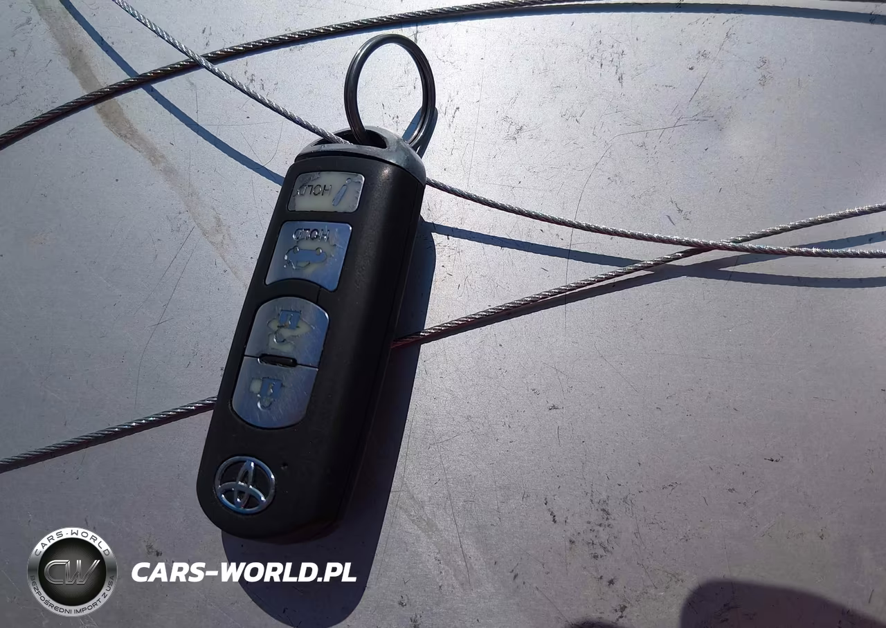 2019 Toyota Yaris Le VIN:3MYDLBYV7KY512160 - 11