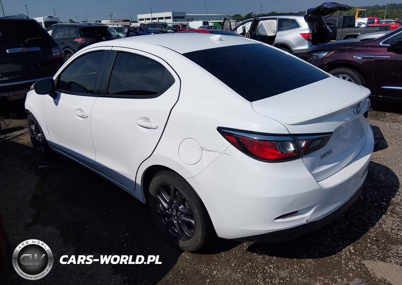 2019 Toyota Yaris Le VIN:3MYDLBYV7KY512160 - 3