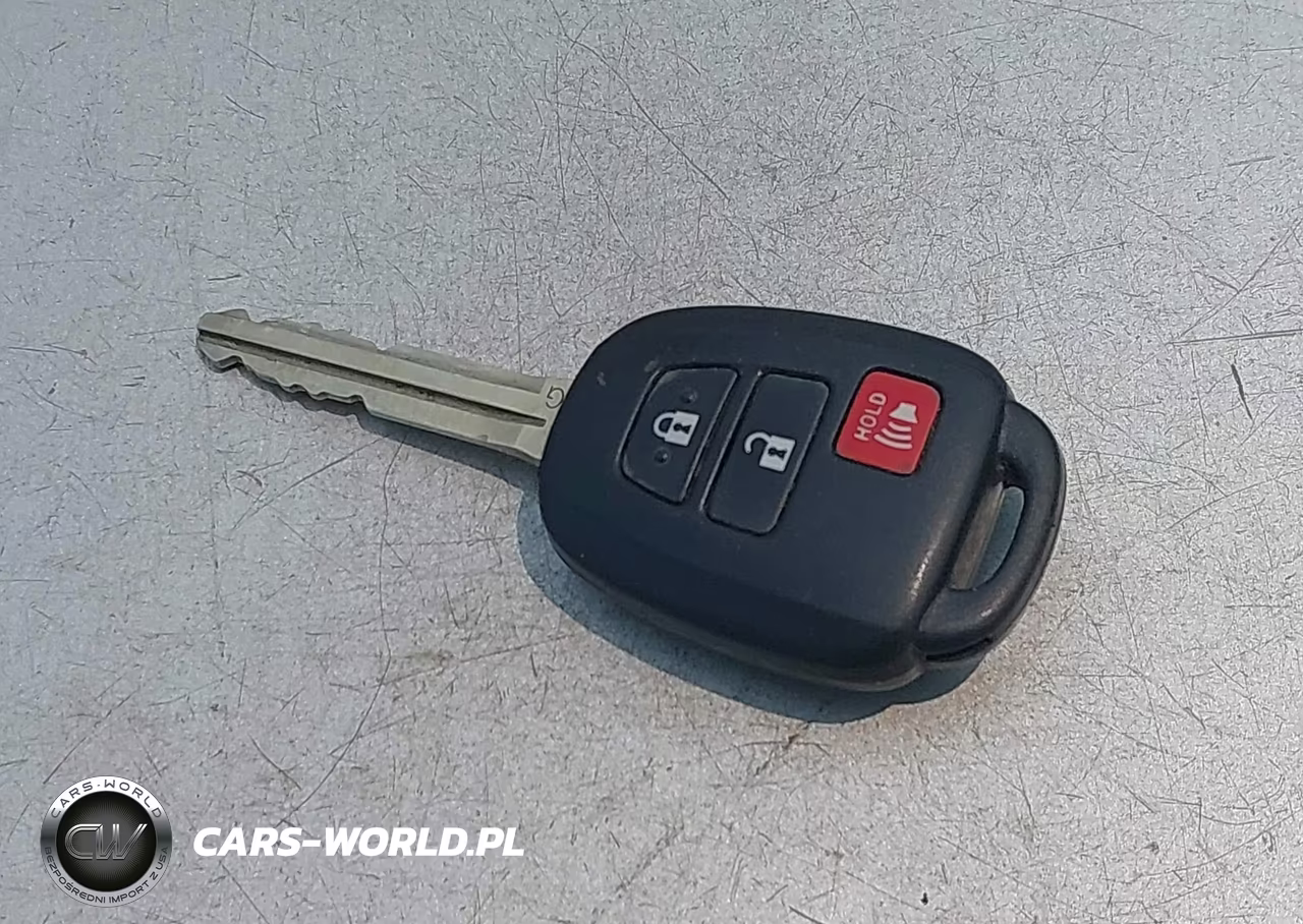 2013 Toyota Prius C Two VIN:JTDKDTB3XD1552160 - 11