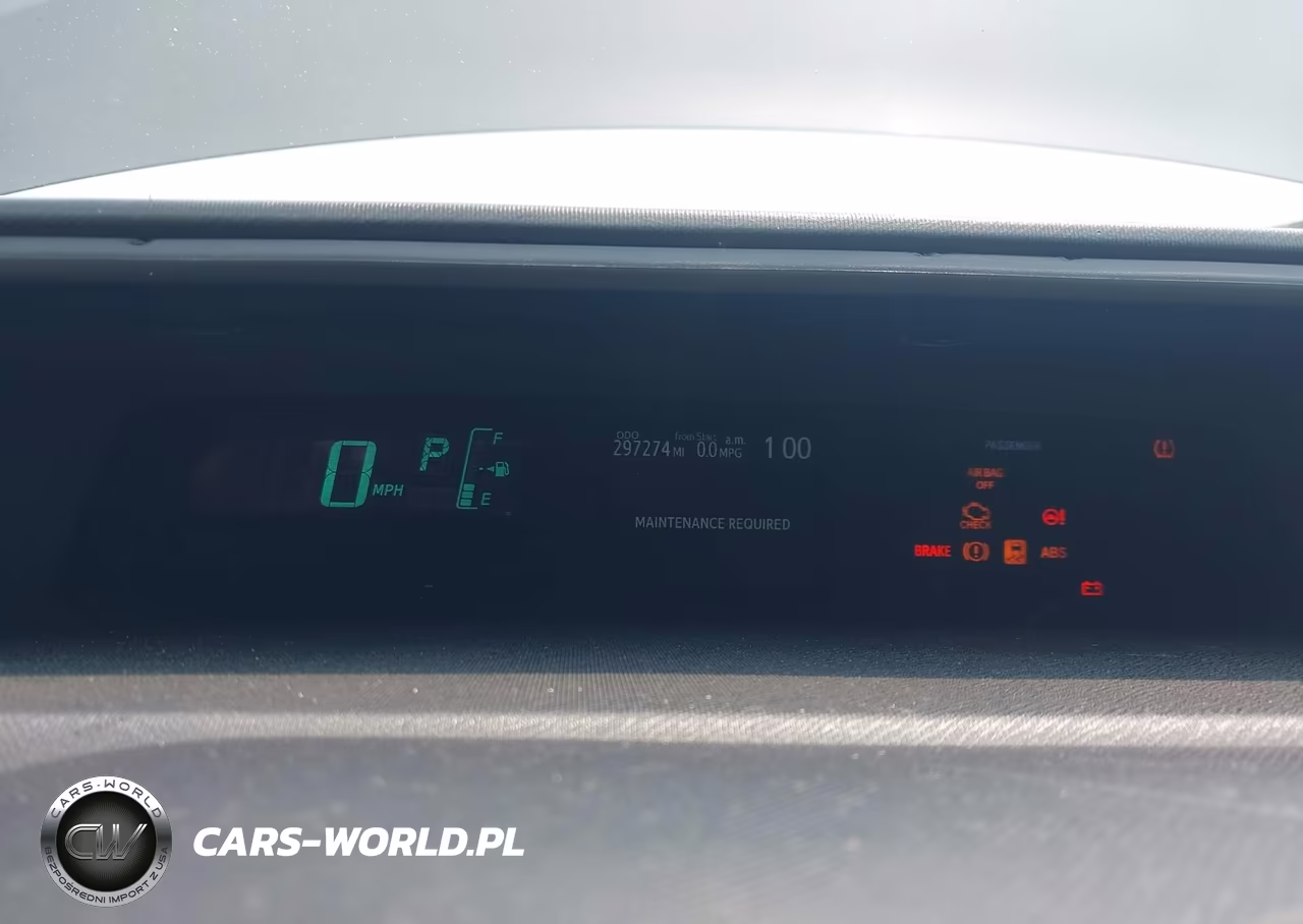 2013 Toyota Prius C Two VIN:JTDKDTB3XD1552160 - 7