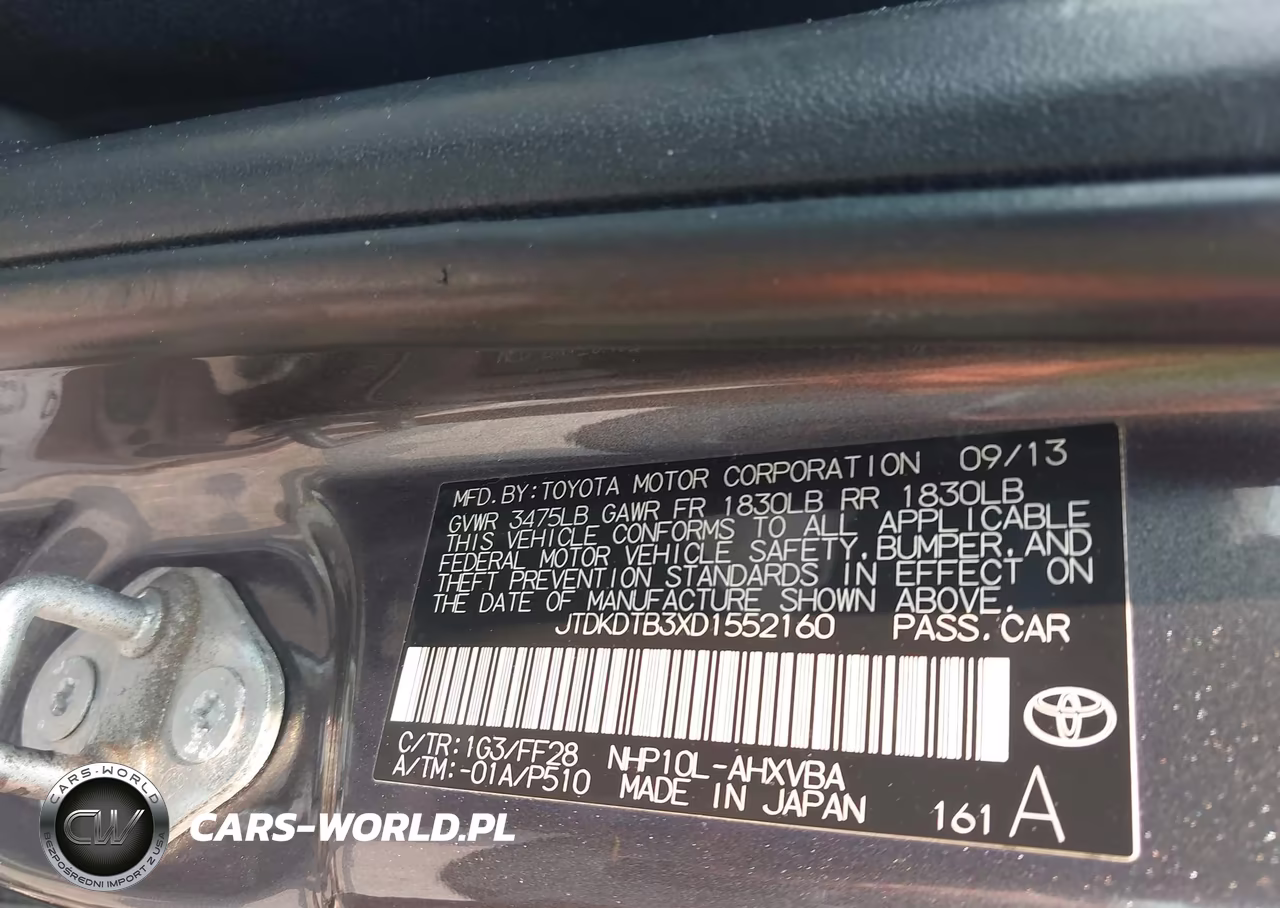 2013 Toyota Prius C Two VIN:JTDKDTB3XD1552160 - 9