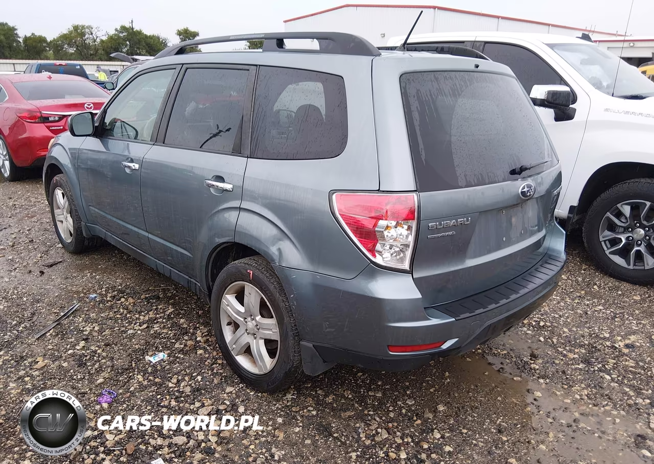 2010 Subaru Forester 2.5X Premium VIN:JF2SH6CCXAH796707 - 3