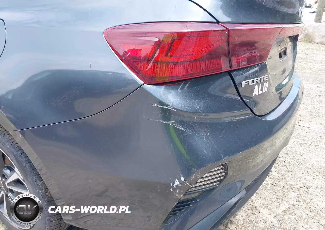 2023 Kia Forte Lxs VIN:3KPF24AD7PE563657 - 21