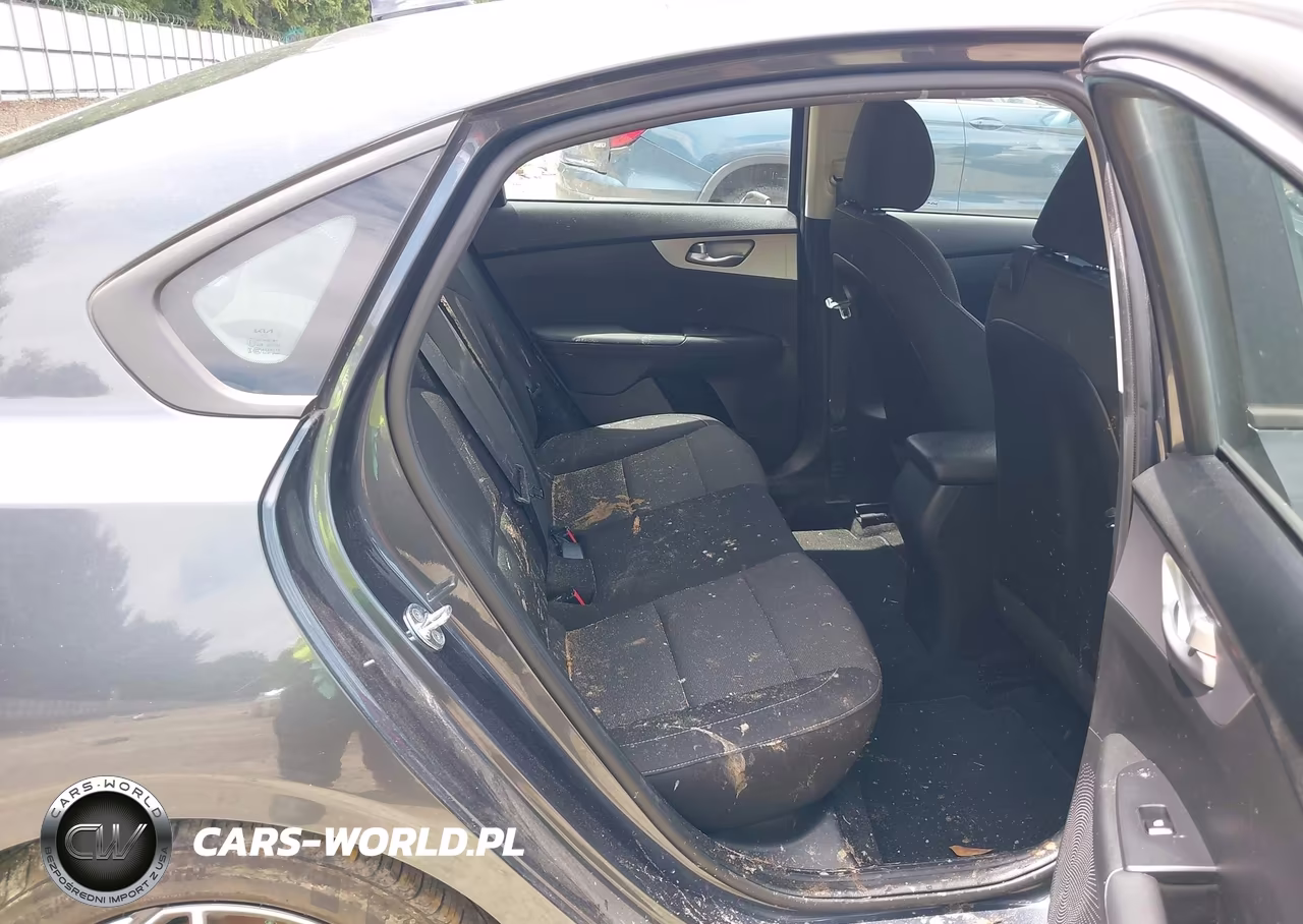 2023 Kia Forte Lxs VIN:3KPF24AD7PE563657 - 8