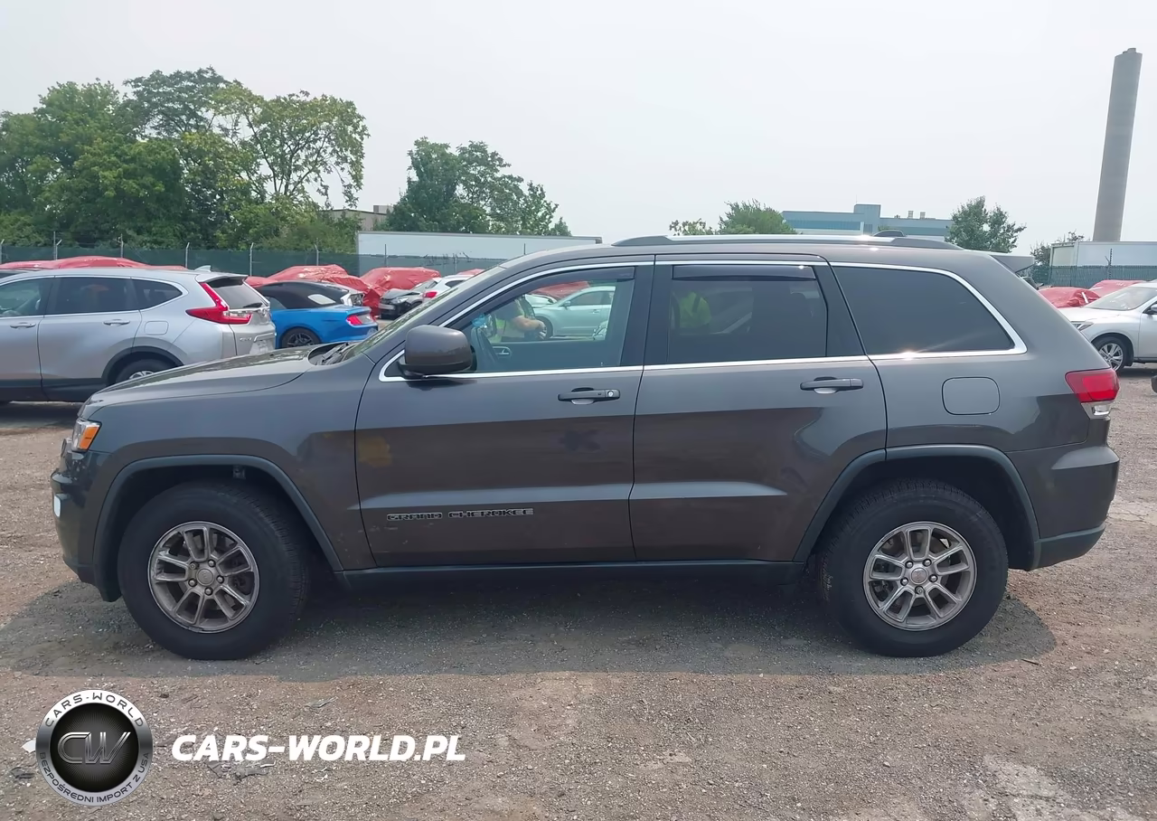 2020 Jeep Grand Cherokee Laredo E 4X4 VIN:1C4RJFAG3LC401354 - 14
