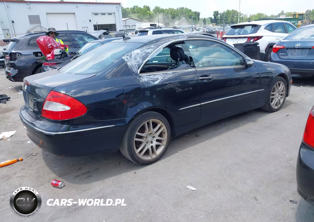 2008 Mercedes-Benz Clk 350 VIN:WDBTJ56H58F244772 - 4