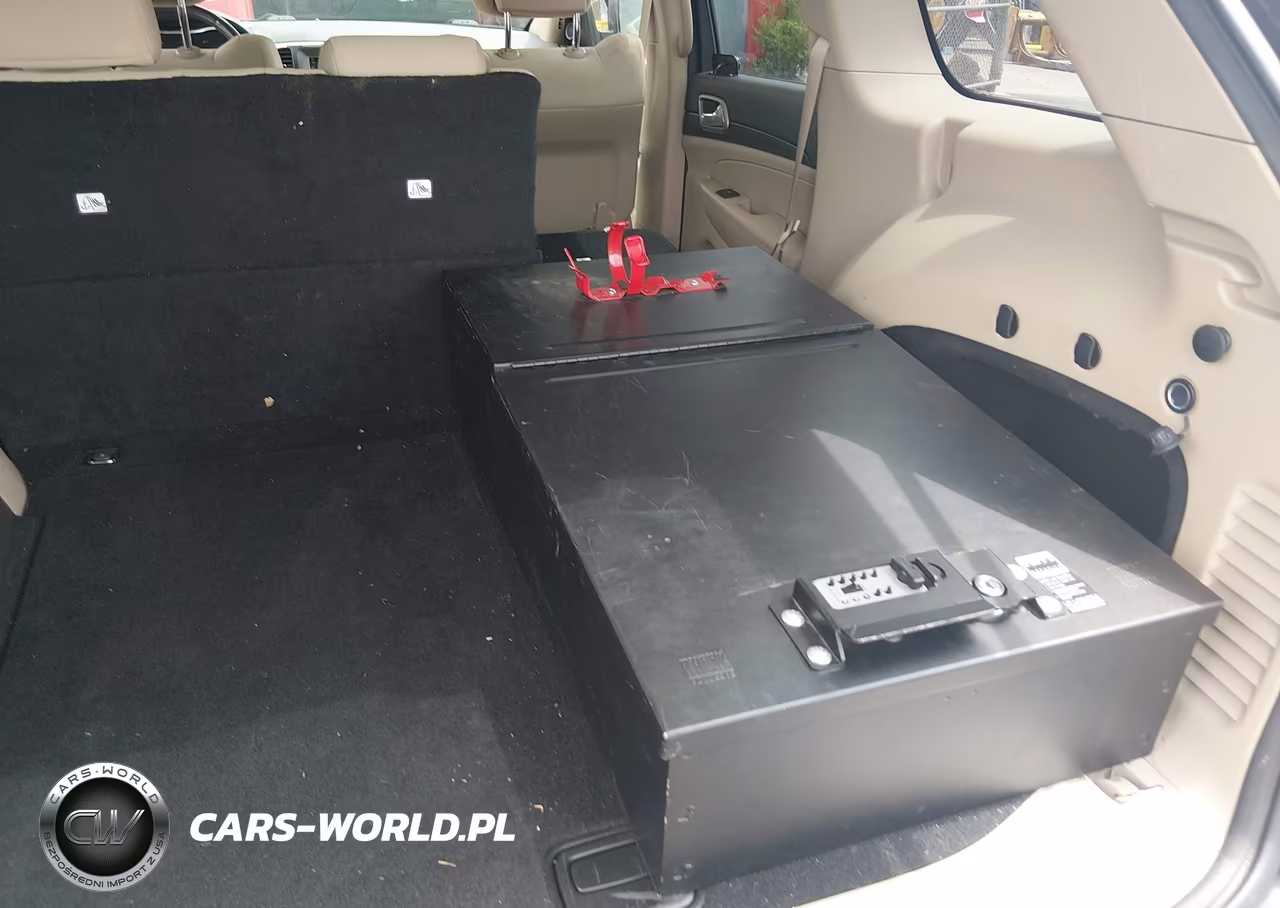 2019 Jeep Grand Cherokee Laredo E 4X4 VIN:1C4RJFAG8KC828270 - 12