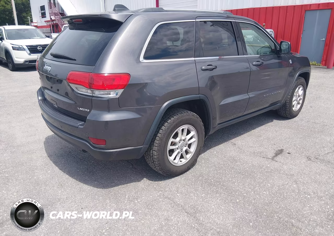 2019 Jeep Grand Cherokee Laredo E 4X4 VIN:1C4RJFAG8KC828270 - 4