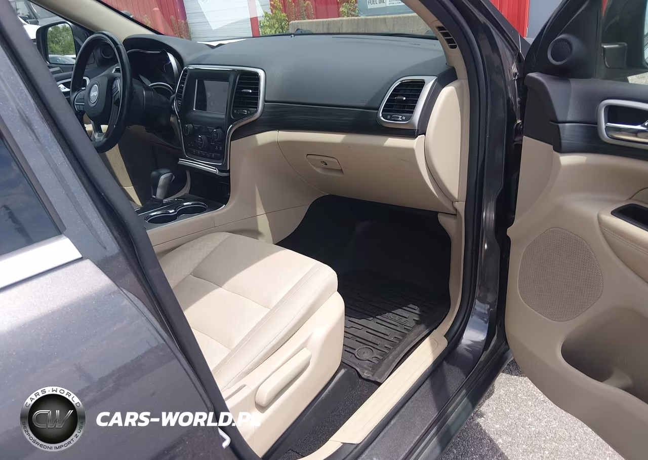 2019 Jeep Grand Cherokee Laredo E 4X4 VIN:1C4RJFAG8KC828270 - 5