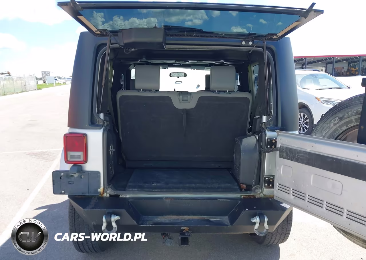 2007 Jeep Wrangler Sahara VIN:1J4FA541X7L126182 - 17