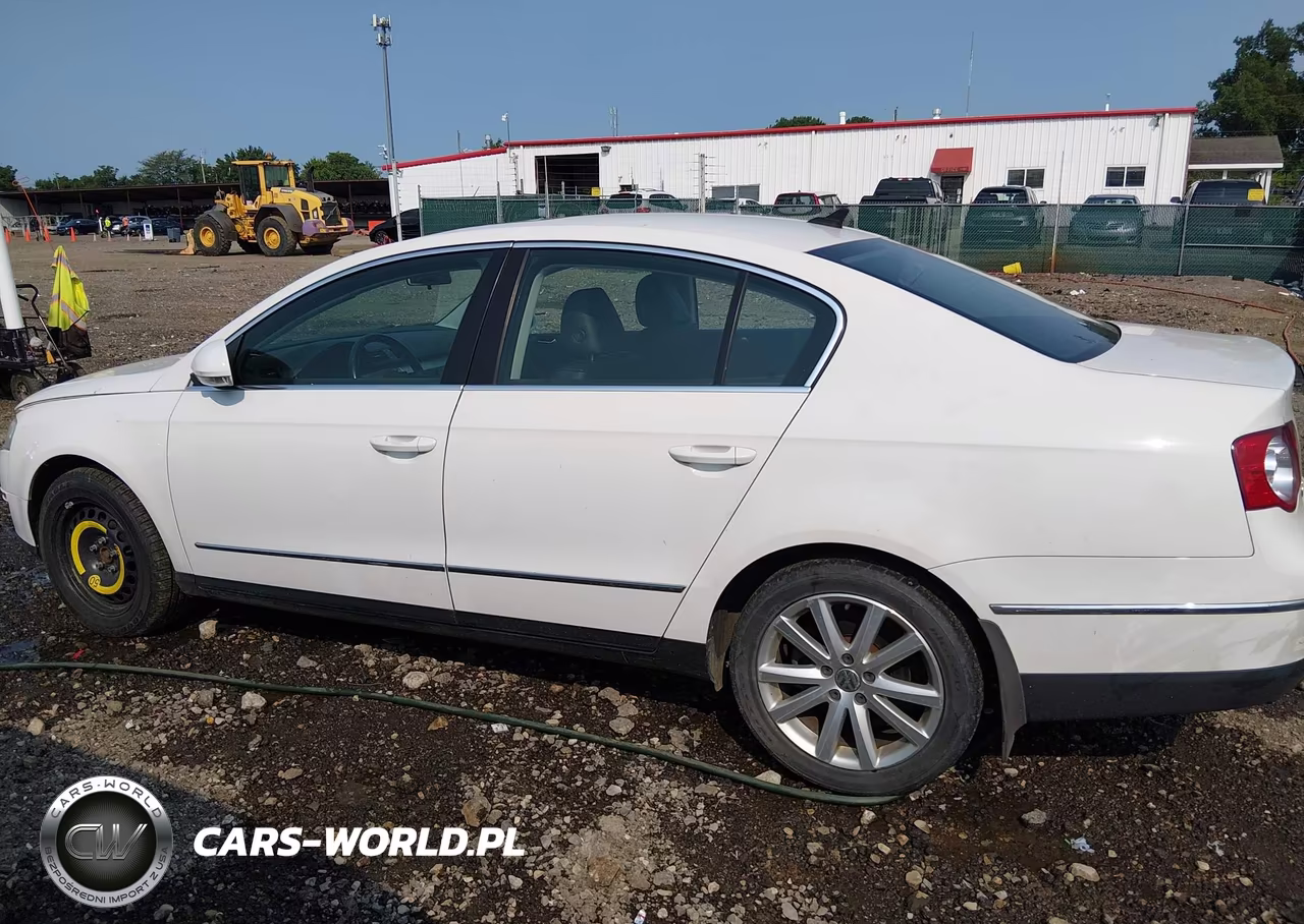 2010 Volkswagen Passat Komfort VIN:WVWJK7AN8AE092075 - 14