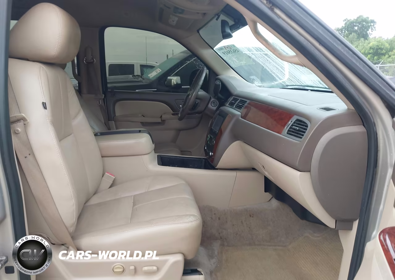 2012 Chevrolet Tahoe Lt VIN:1GNSCBE04CR278802 - 5