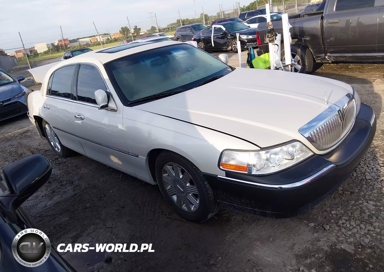 2004 Lincoln Town Car Ultimate