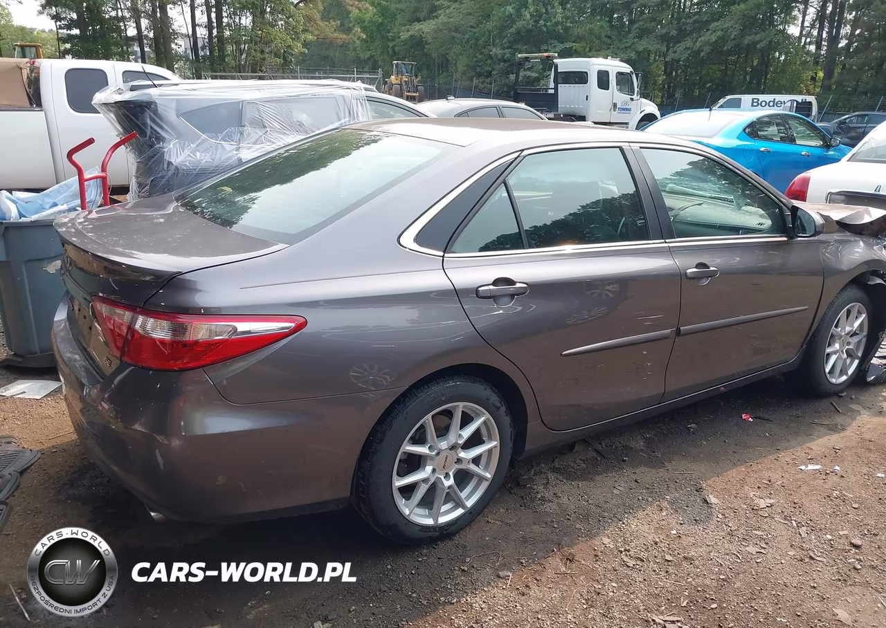 2017 Toyota Camry Se VIN:4T1BF1FK0HU805891 - 4
