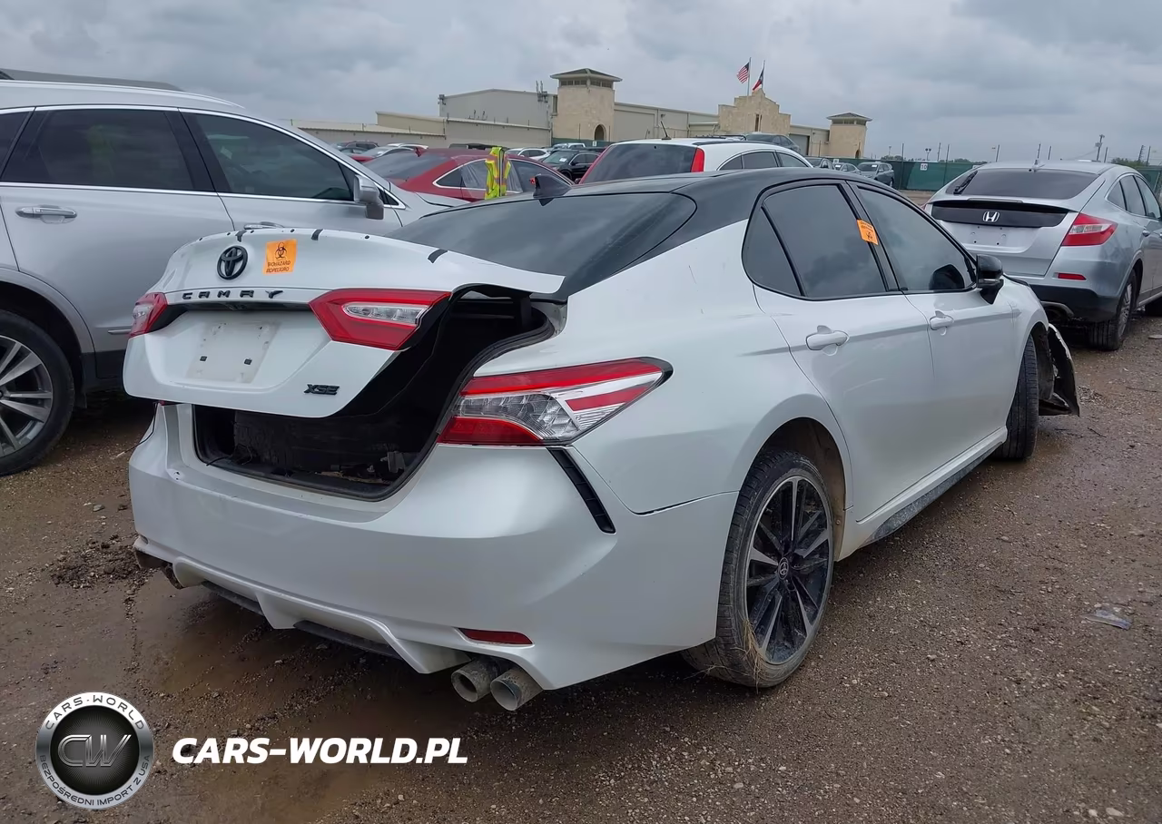 2020 Toyota Camry Xse VIN:4T1K61AK0LU383394 - 4