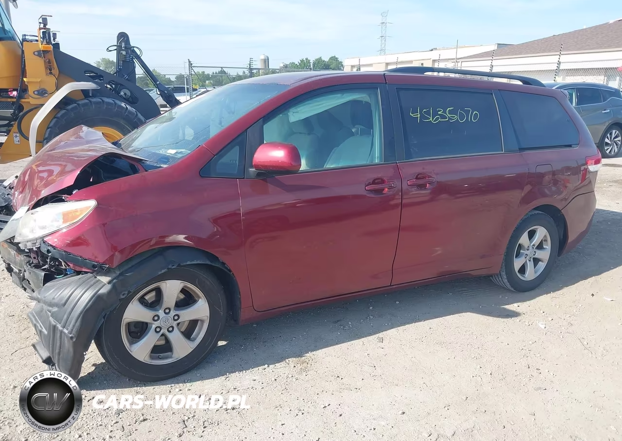 2011 Toyota Sienna Le V6 VIN:5TDKK3DC1BS118728 - 2
