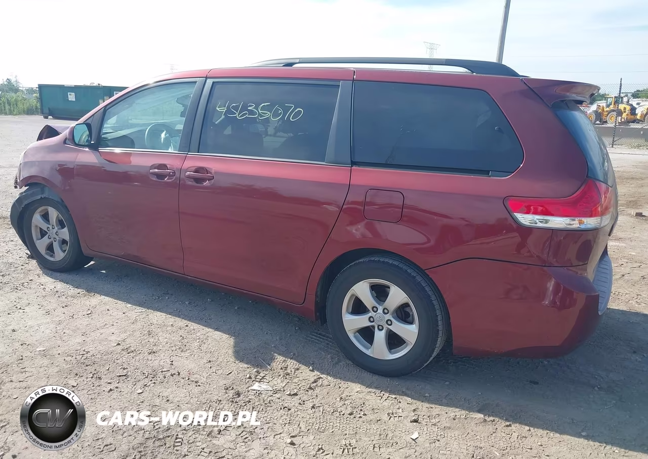2011 Toyota Sienna Le V6 VIN:5TDKK3DC1BS118728 - 3