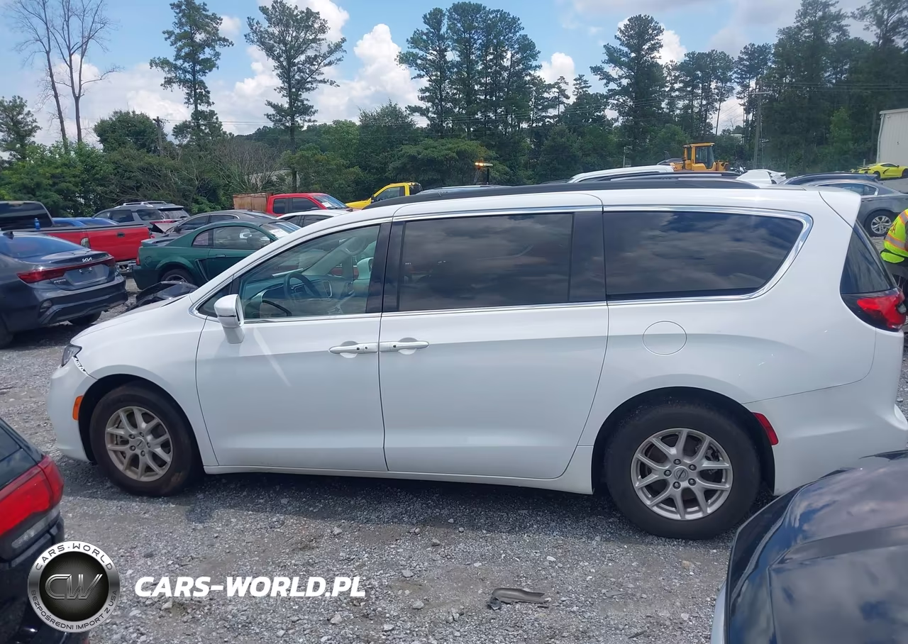 2022 Chrysler Pacifica Touring L VIN:2C4RC1BG6NR115665 - 14