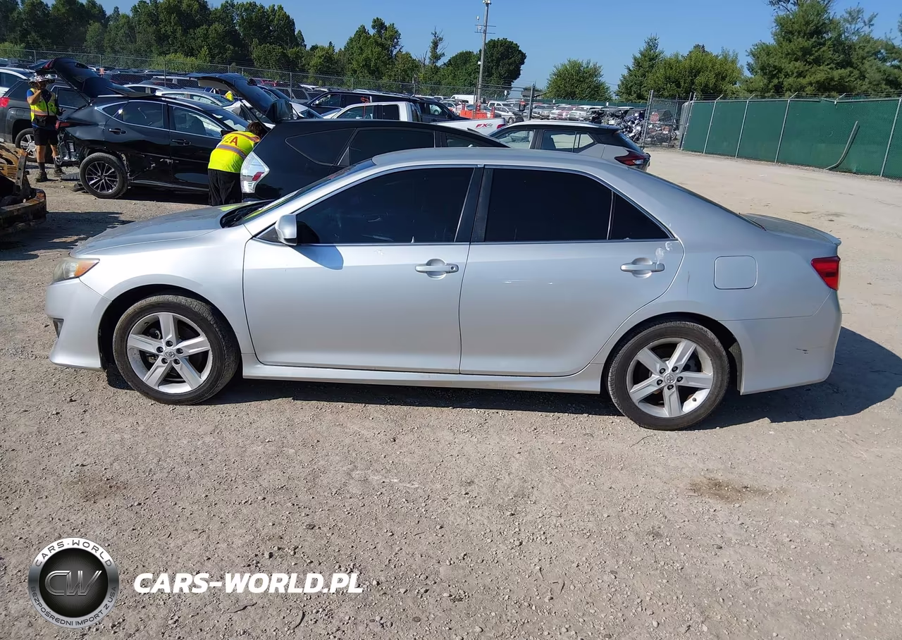 2014 Toyota Camry Se VIN:4T1BF1FK0EU316774 - 13