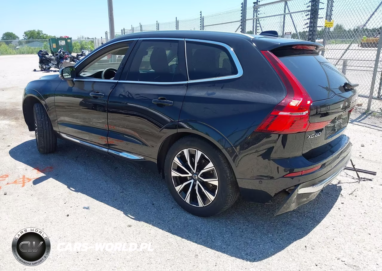 2023 Volvo Xc60 B5 Plus Bright Theme VIN:YV4L12RN9P1391123 - 3