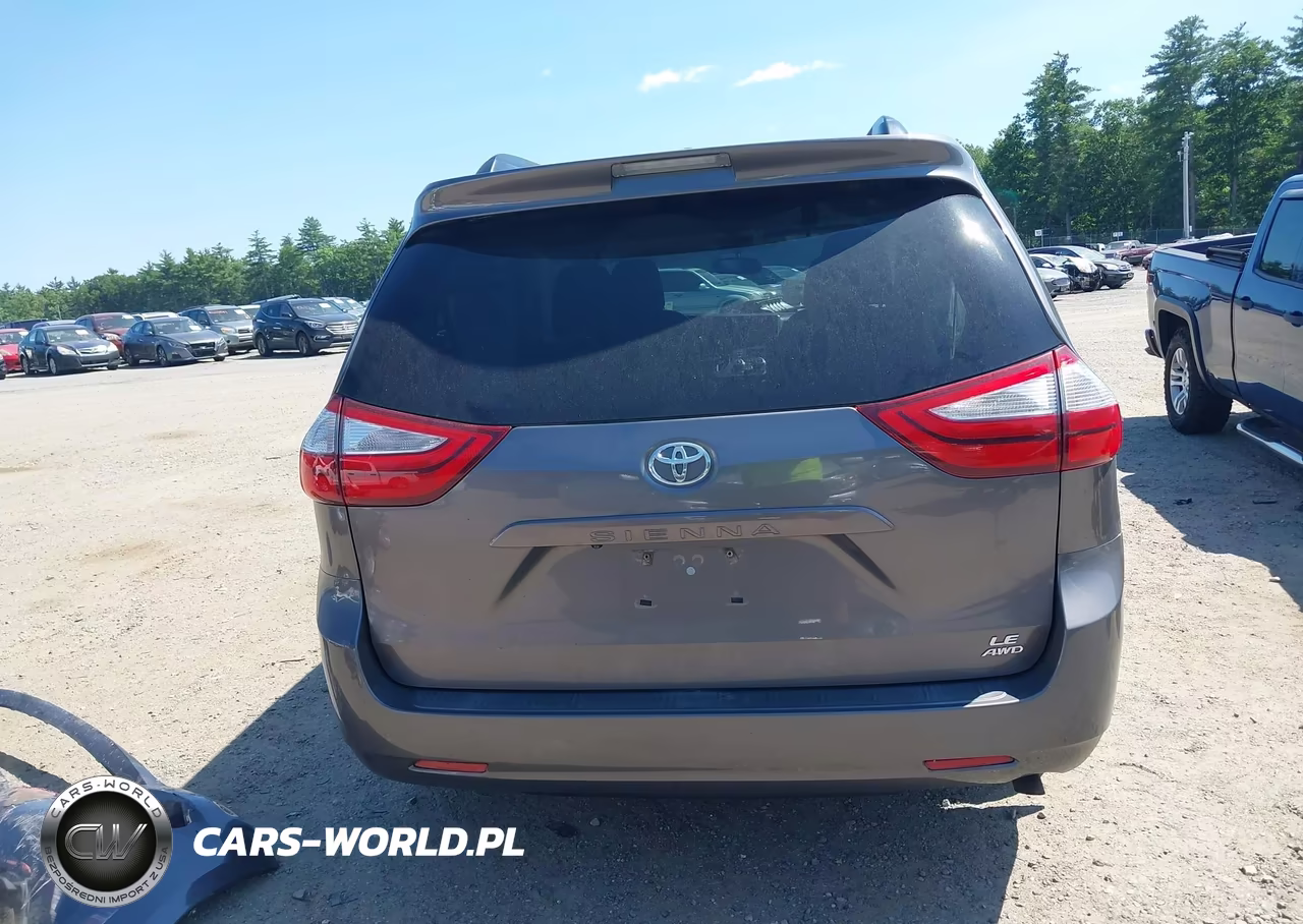 2017 Toyota Sienna Le 7 Passenger VIN:5TDJZ3DCXHS150027 - 17