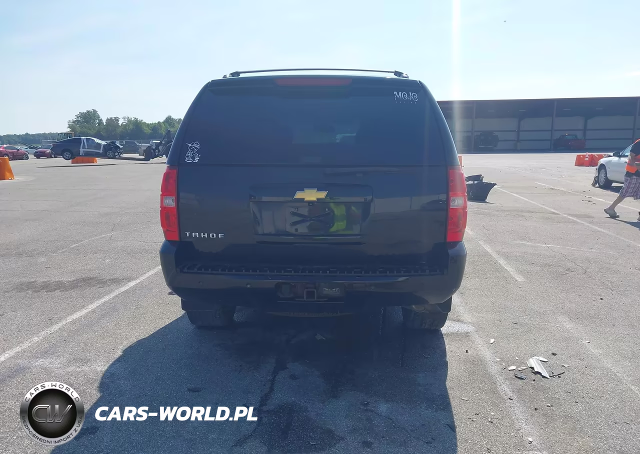 2013 Chevrolet Tahoe Ls VIN:1GNSKAE02DR357786 - 16
