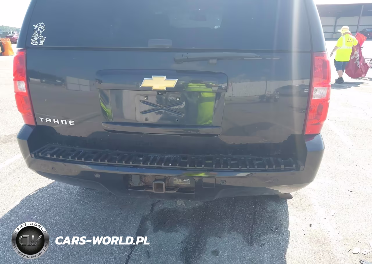 2013 Chevrolet Tahoe Ls VIN:1GNSKAE02DR357786 - 17