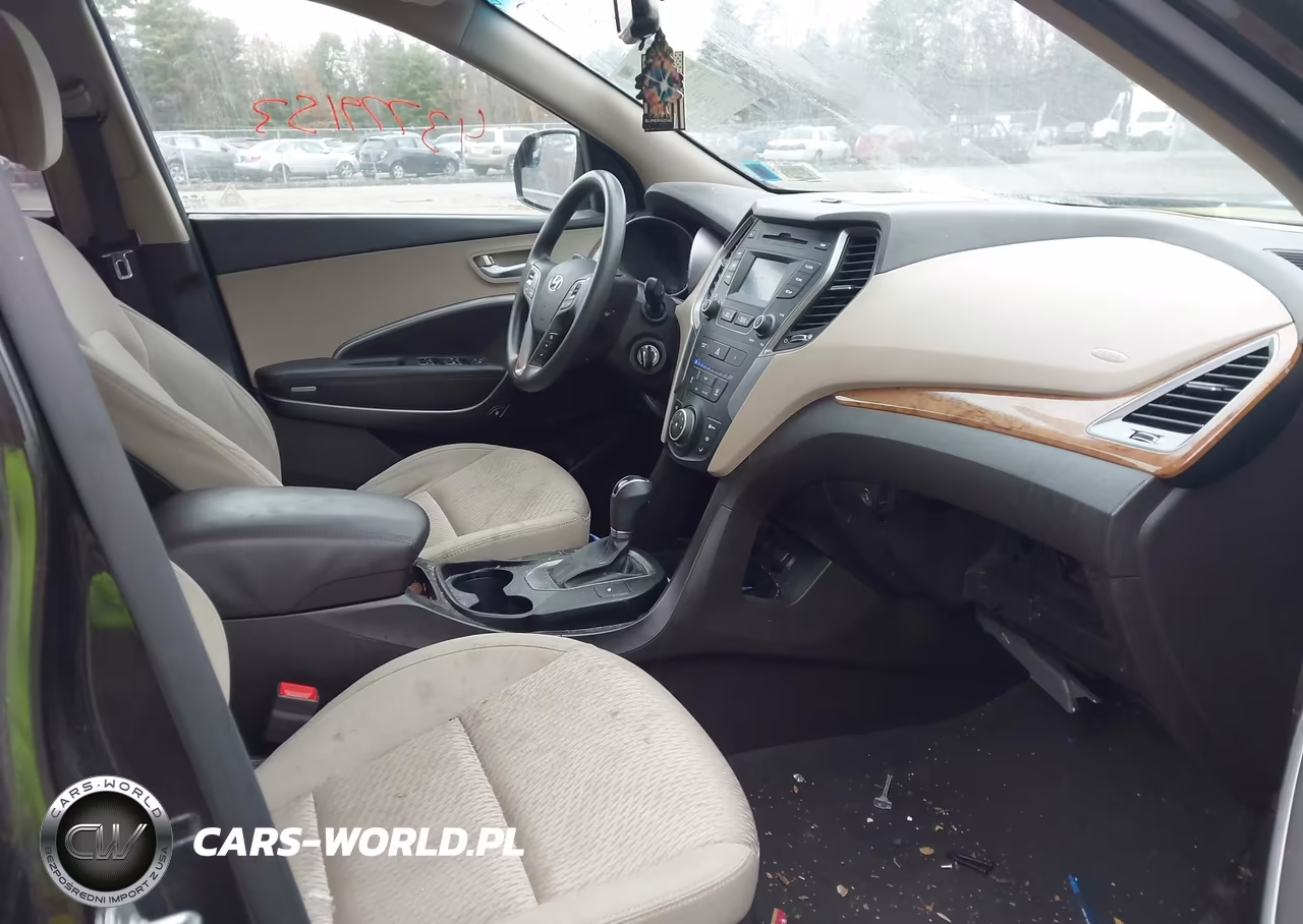 2016 Hyundai Santa Fe Se VIN:KM8SMDHF2GU145424 - 5