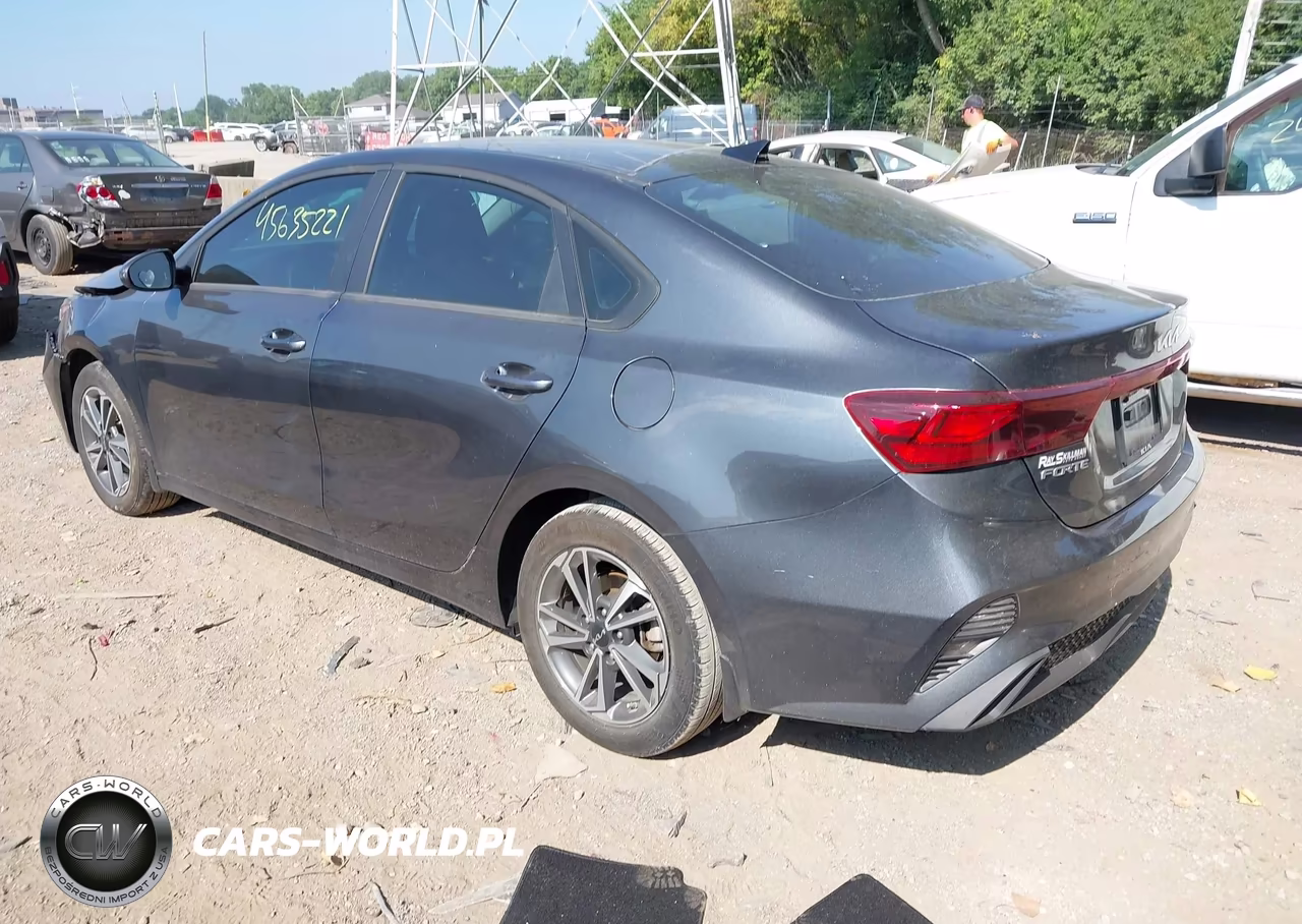 2024 Kia Forte Lxs VIN:3KPF24AD6RE767675 - 3