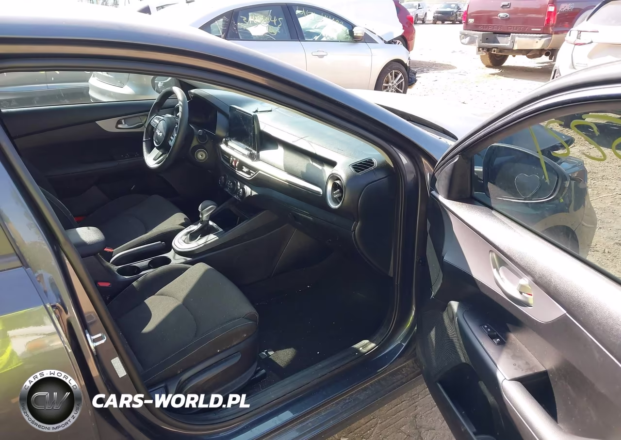 2024 Kia Forte Lxs VIN:3KPF24AD6RE767675 - 5