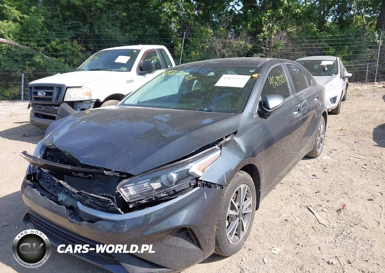 2024 Kia Forte Lxs VIN:3KPF24AD6RE767675 - 6