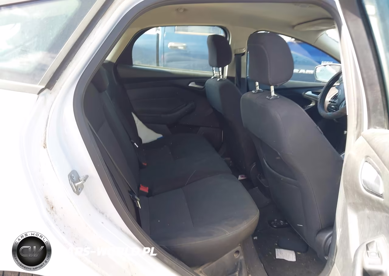 2018 Ford Focus Se VIN:1FADP3K29JL224726 - 8