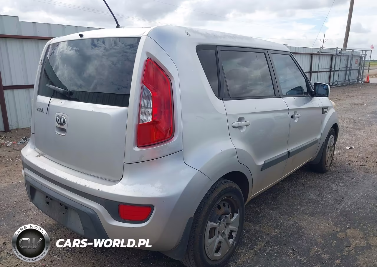 2013 Kia Soul VIN:KNDJT2A59D7509177 - 4