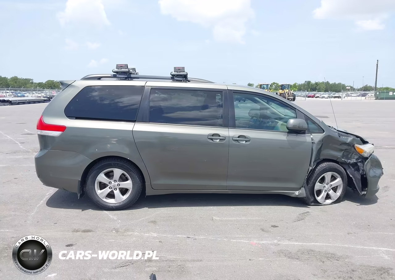 2011 Toyota Sienna Le V6 VIN:5TDKK3DC6BS156309 - 12